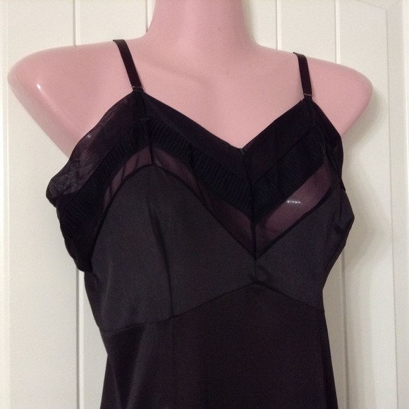Unbranded Other - Vtg Woman's Full Slip Size 36 Black Nylon Crystal Pleats Metal Slides